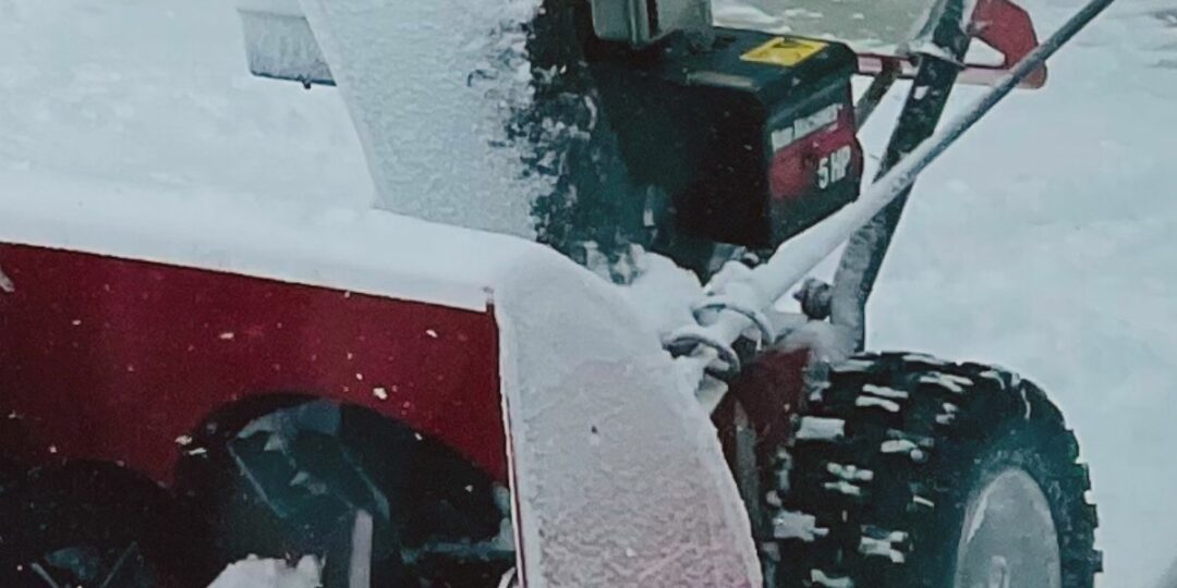 10 Reasons a Yard Machines Snowblower Won't Start SOLVED! Powered