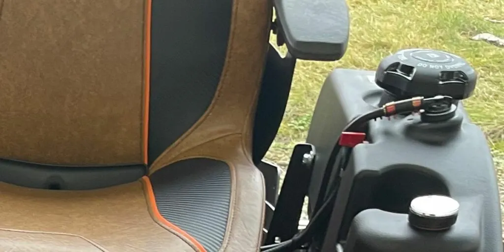 Type of gas SCAG lawn mower use